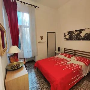 Appartamento Iron, Genova